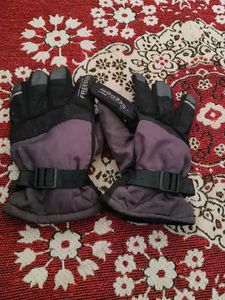 Black Gloves