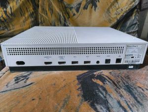 XBOX ONE S (1TB