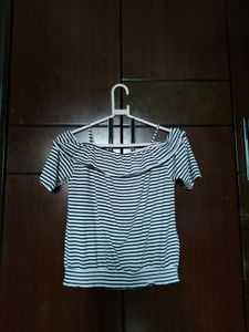 H&amp;M Crop Top
