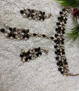 Elegant Black &amp; Pearl Jewelry Set
