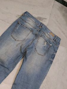 Pull&amp;Bear Distressed Jeans