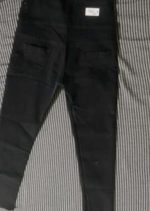 Black &#39;Love&#39; Graphic Jeans