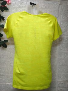 Size 34/36 Nike Yellow T-Shirt 🎁Buy 2 Get 1 Free
