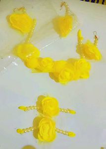 Yellow Floral Jewelry Set