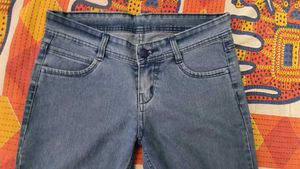 LIGHT BLUE MINIMAL SLIM JEANS