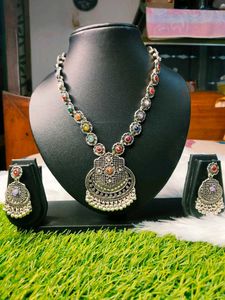 Necklace &amp; Earring Set