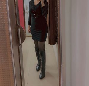 Chic Black Mini Skirt