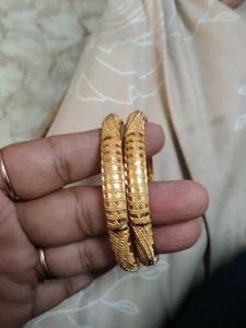 Gold-toned Bangle Set