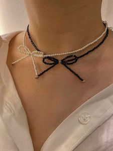 Black Beaded Bow Necklace