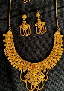 Covering Necklace and Earrings Set