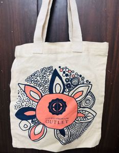Cyprus Premium Outlet Tote