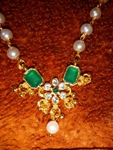 Elegant Pearl Necklace Set