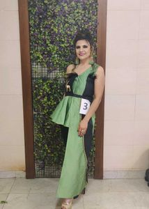 Unique Green &amp; Black One Shoulder Top