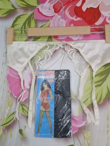 Lace Suspender Belt