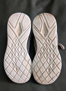 Red Tape Sports Shoes UK6