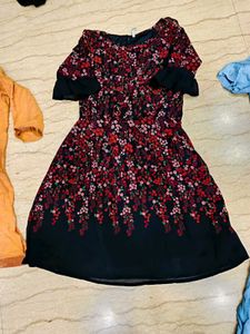 Used Dress Set Of 4