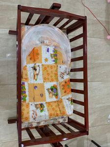 LUVLAP Baby Cot/Bed in very Good Condition