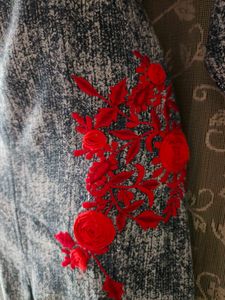 Elegant Grey Embroidered Kurta