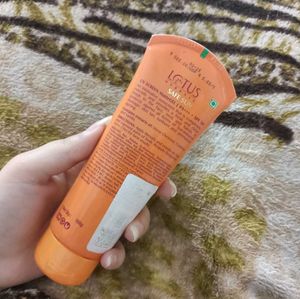 Lotus Herbals Safe Sunscreen