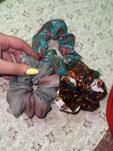 3 Cute Scrunchie Set