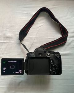 Canon EOS 600D with Free Camera