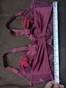 Floral Embroidery Bra32F