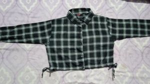 Check Black Crop Shirt🖤🤍
