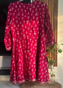 Magenta Pink Printed Kurti, Size - Small 34