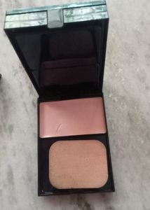5In1 Compact Powder +Free Foundation As Gift 🎁