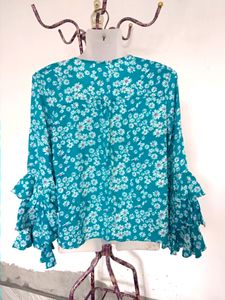 Splash Daisy Printed Ruffle Sleeves Top
