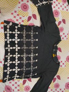 Stylish Patterned Top