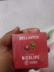 BellaVita Nicolips Lip Scrub