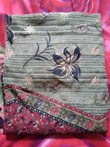 “Classic Floral Print Polyester Saree”
