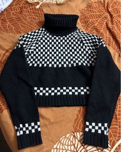 Crop Checkered Turtleneck Sweater