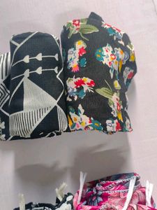 2 Stoles