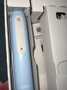 Oral B Electric Toothbrush Io3