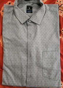 Striped Men&#39;s Shirt