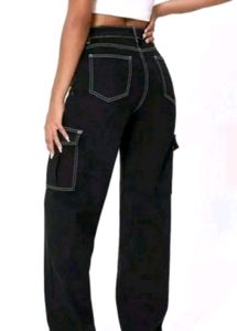 BLACK JEANS