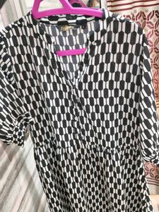 Chic Black &amp; White Midi Dress