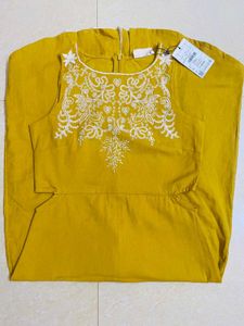 🌻Embroidered Mustard Dress🌻