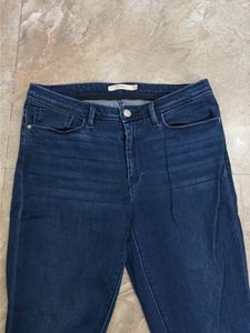 Levi&#39;s Dark Wash Jeans