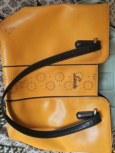 Lavie Mustard Shoulder Bag