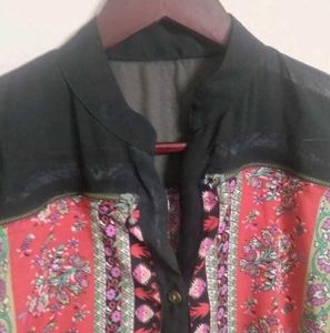 Stylish Patterned Top