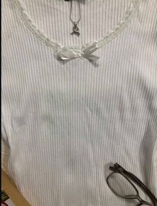 Cute White Ribbed Crop Top🫶(size L)