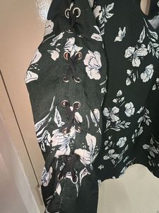 Floral Print Keyhole Blouse