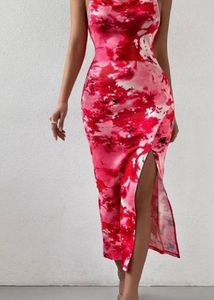 Chic Tie-Dye Bodycon Midi Dress
