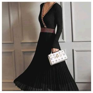 Elegant Black Midi Dress