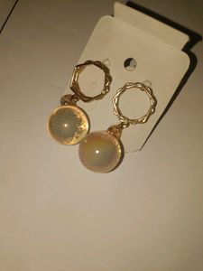 Elegant Gold Drop Earrings