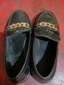 Chunky Chain Loafers