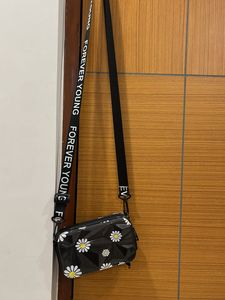 Daisy Crossbody Bag